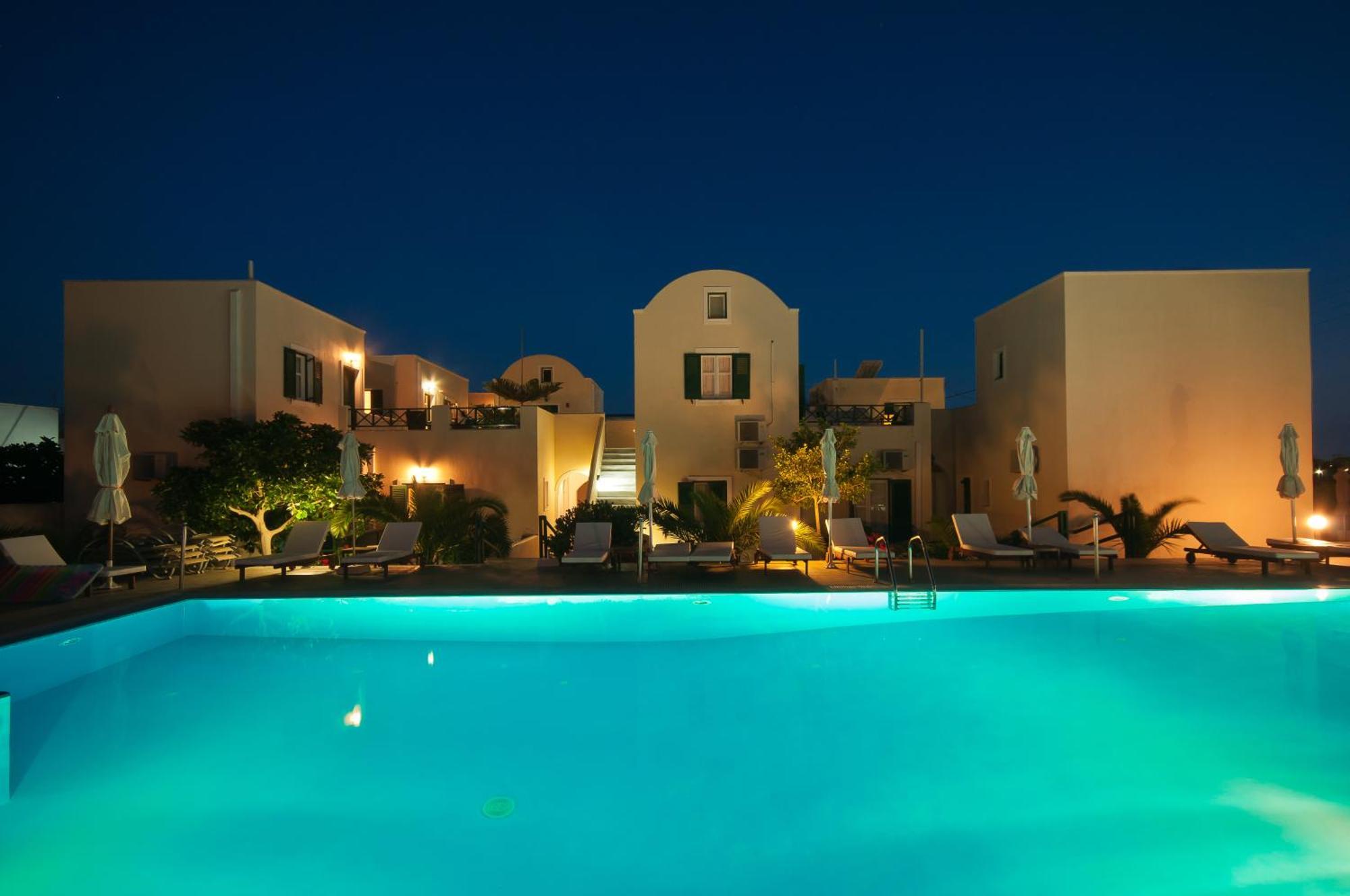 Aparthotel Phevos Perissa (Santorini)