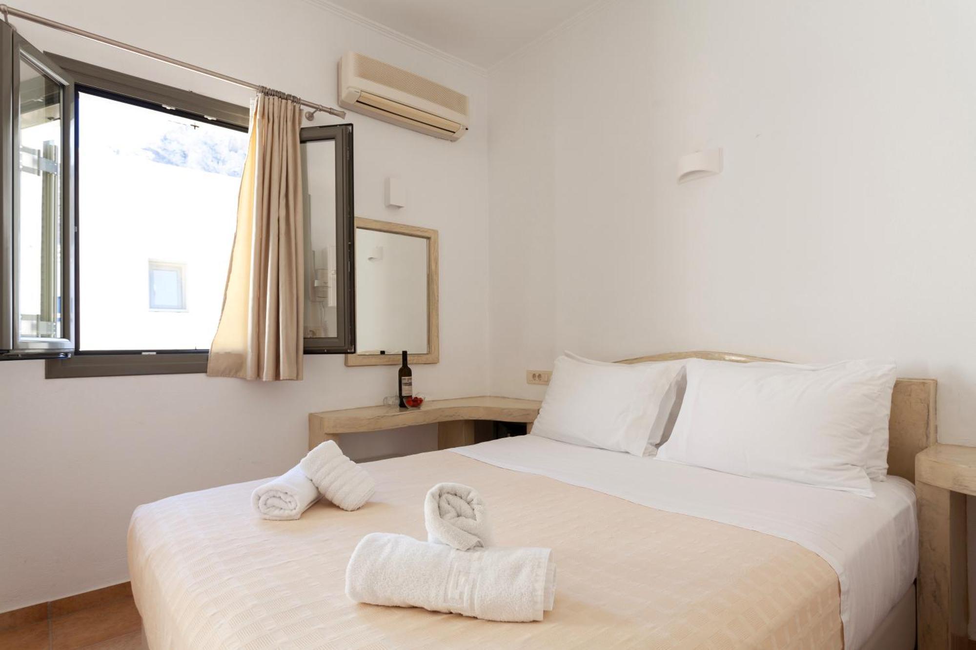 Aparthotel Phevos