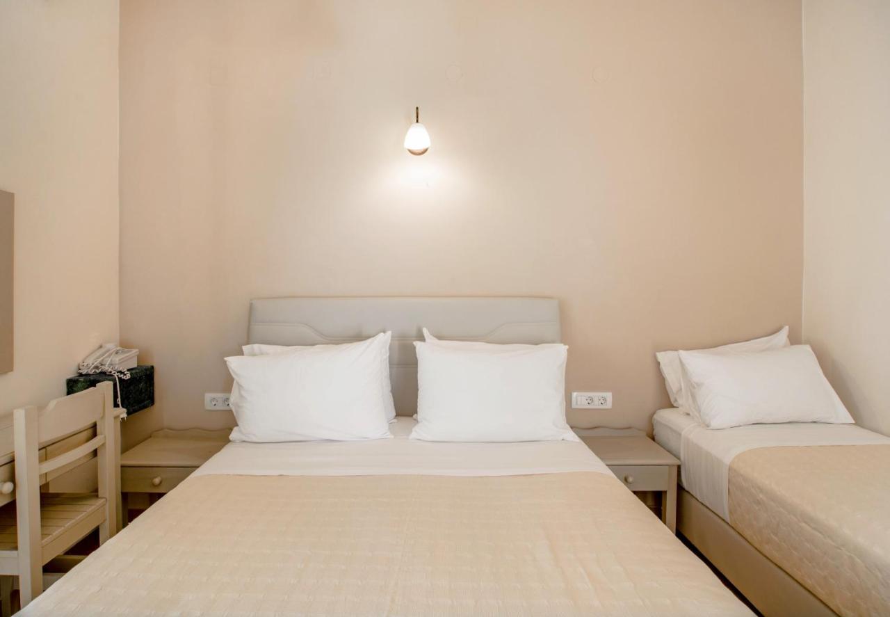 Phevos Aparthotel Perissa (Santorini)